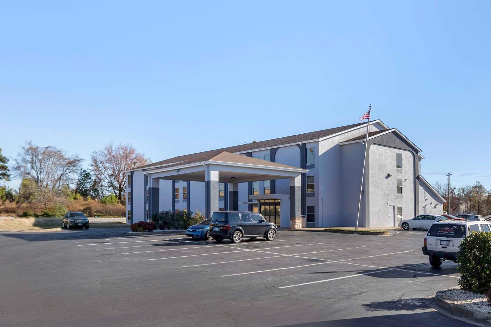 Quality Inn Spartanburg Exterior photo